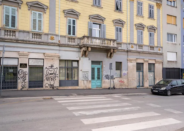 Apartmán Aaa & With Free Parking