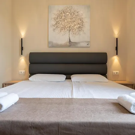 Apartman Aaa & With Free Parking